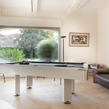 Saint-thibery Sleeps 9 Pool Wifi Villa *